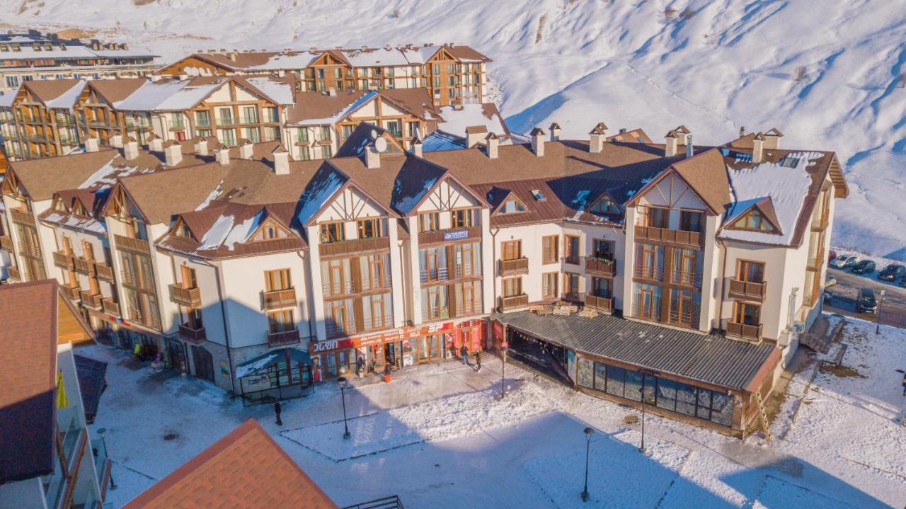 Hostel Gudauri Adventure エクステリア 写真