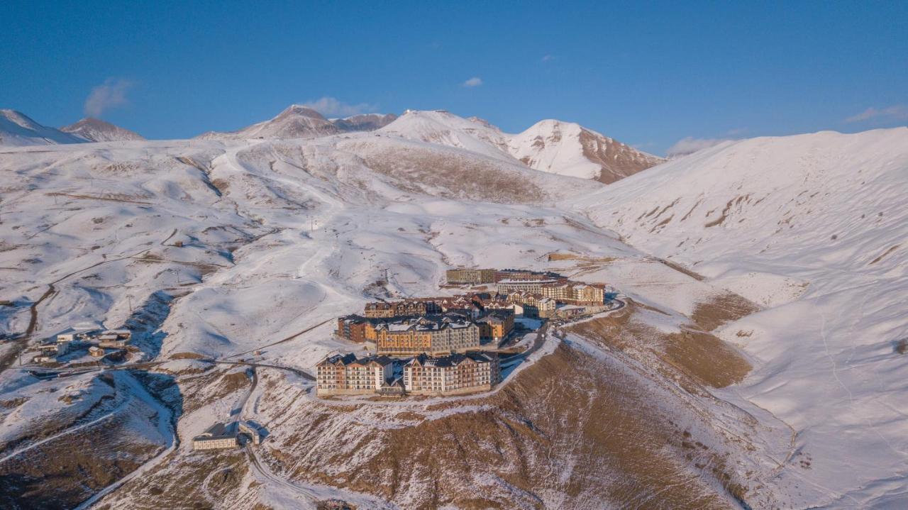Hostel Gudauri Adventure エクステリア 写真